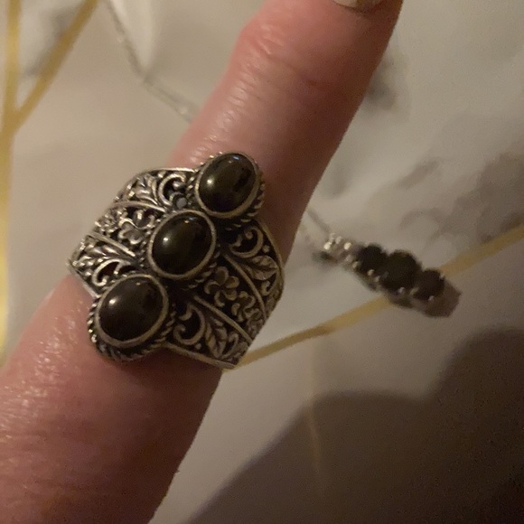 Shunghite necklace and ring set. - Picture 2 of 7